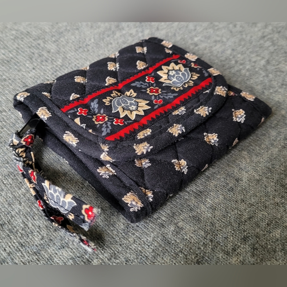 Vera Bradley 100% Cotton Quilted Trifold Wallet In Black & Red Lotus Print
